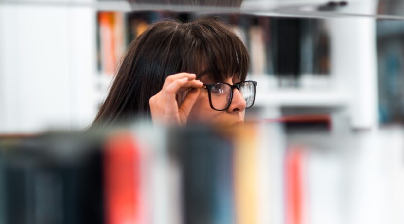 woman wearing eyeglasses